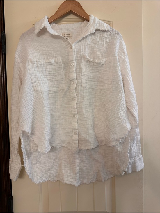 Urban Outfitters Tops - Urban Outfitters White Textured Gauze Top